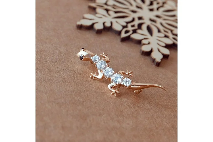 Брошь Ящерица из красного золота с 7 фианитами