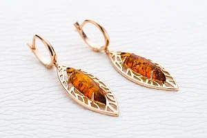 Серьги из красного золота с янтарём