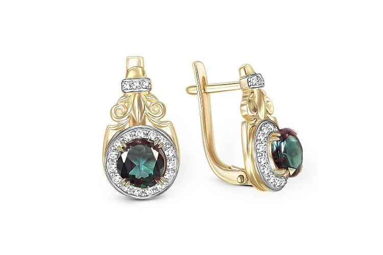 Серьги из жёлтого золота с 2 александритами и 36 фианитами
