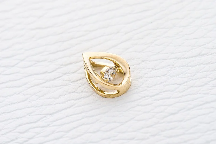 Подвеска из жёлтого золота с фианитом