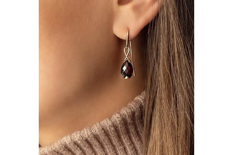 Серьги из красного золота с 2 гранатами