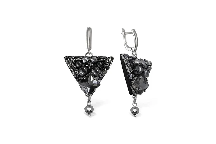 Бижутерные серьги Треугольные графит
