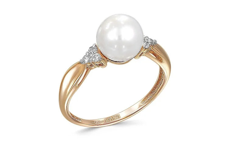 Кольцо из красного золота с жемчугом и 6 бриллиантами