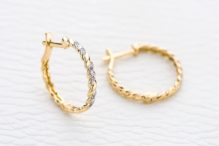 Серьги Дорожки из жёлтого золота с 12 фианитами