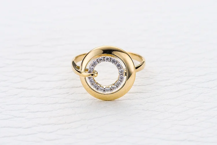 Кольцо Круг из жёлтого золота с 14 фианитами