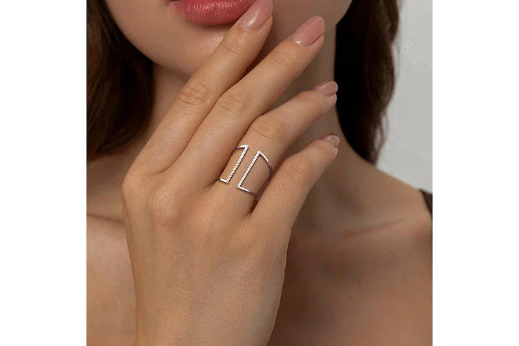 Кольцо из белого золота с 30 бриллиантами