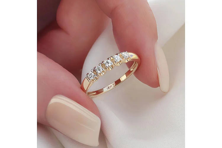 Кольцо Дорожка из красного золота с 5 выращенными бриллиантами