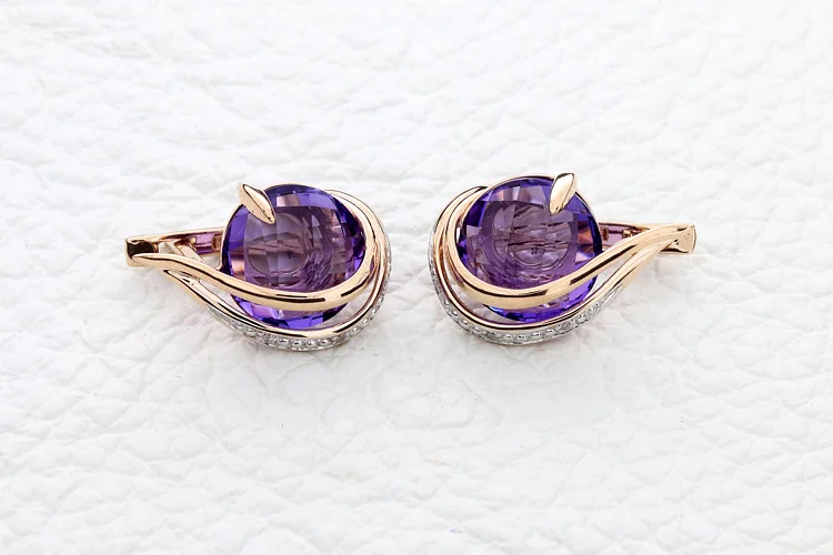 Серьги из красного золота с 2 аметистами и 6 фианитами
