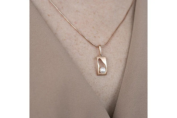 Подвеска Прямоугольник из красного золота с жемчугом