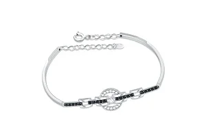 Браслет из белого золота с 33 фианитами