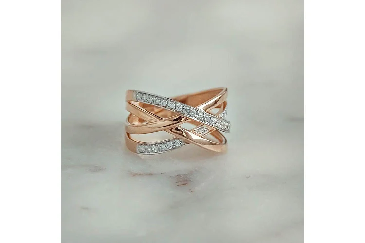 Кольцо Дорожка из красного золота с 28 фианитами