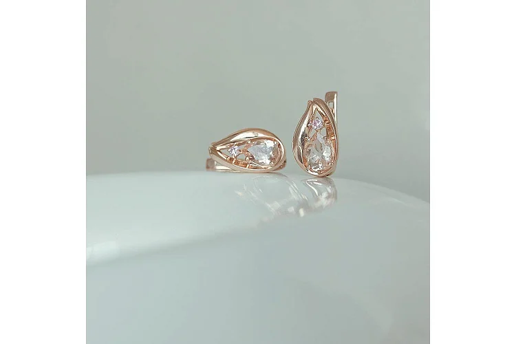 Серьги из красного золота с 2 морганитами и 2 фианитами