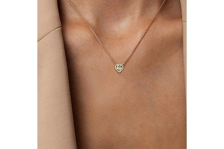 Подвеска Сердце из красного золота с хризолитом и 18 фианитами