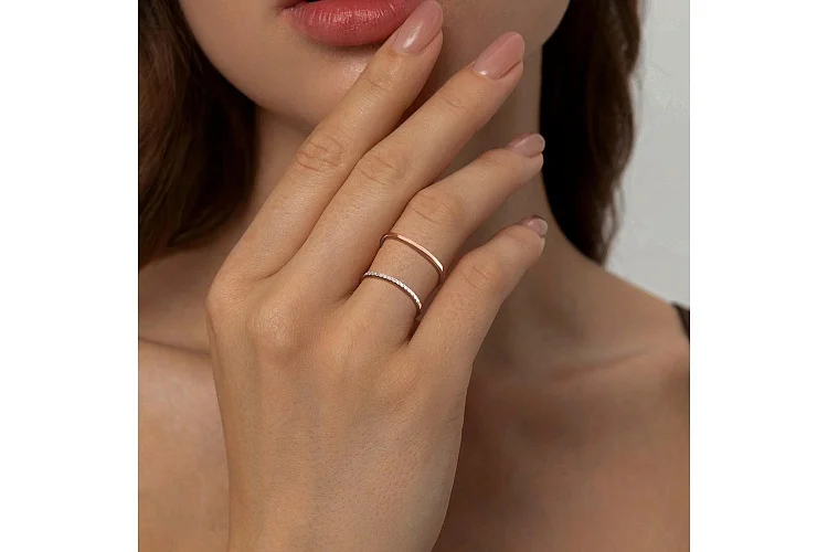 Кольцо из красного золота с 15 бриллиантами