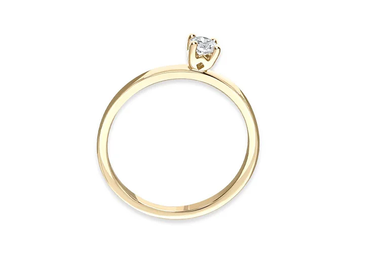 Кольцо из жёлтого золота с фианитом