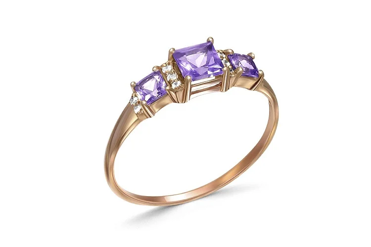 Кольцо из красного золота с 3 аметистами и 10 фианитами