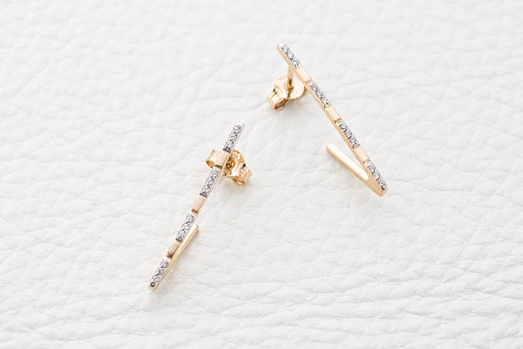 Серьги-пусеты Дорожки из красного золота с 24 фианитами