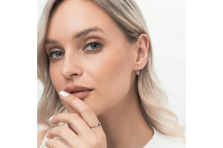 Серьги из красного золота с 2 сапфирами и 12 бриллиантами