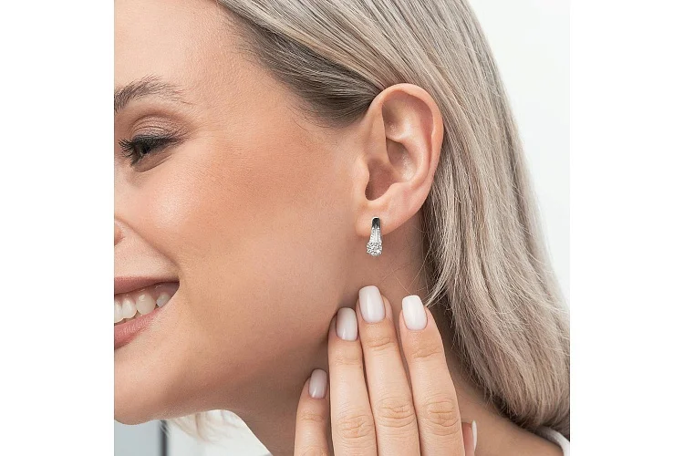 Серьги из белого золота с 26 фианитами