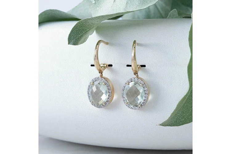 Серьги из жёлтого золота с 2 аметистами и 48 фианитами